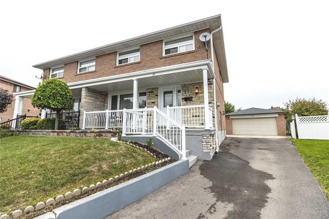 27 Dovehaven Crt, House semidetached with 4 bedrooms, 3 bathrooms and 7 parking in Toronto ON | Image 1