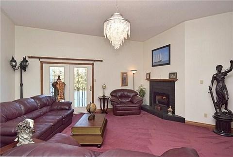 19 Park Lane, House detached with 3 bedrooms, 7 bathrooms and 8 parking in Orangeville ON | Image 7