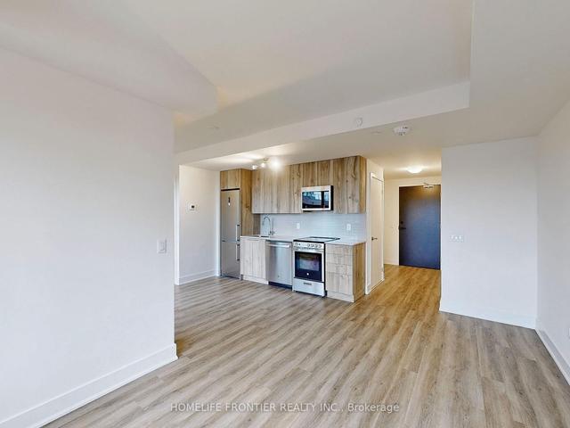 420 - 185 Deerfield Rd, Condo with 1 bedrooms, 1 bathrooms and 1 parking in Newmarket ON | Image 4
