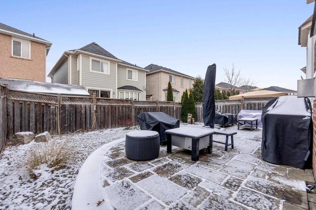 863 Howden Cres, House detached with 4 bedrooms, 3 bathrooms and 2 parking in Milton ON | Image 25