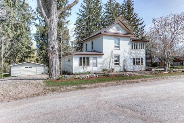 3033 Albert St, House detached with 3 bedrooms, 2 bathrooms and 11 parking in Howick ON | Image 1