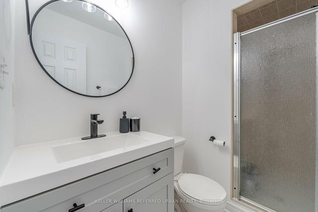 35 Philpott Gdns, Townhouse with 3 bedrooms, 3 bathrooms and 1 parking in Toronto ON | Image 14