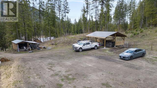 2679 White Lake Road, House detached with 3 bedrooms, 1 bathrooms and 10 parking in Columbia Shuswap C BC | Image 9