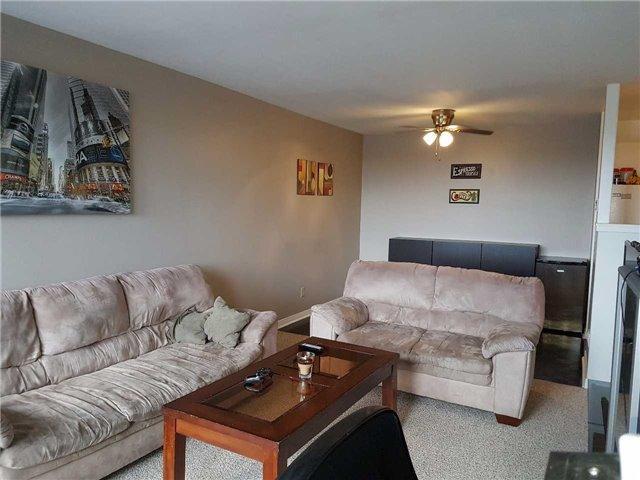 510 - 17 Eldon Hall Pl, Condo with 2 bedrooms, 1 bathrooms and 1 parking in Kingston ON | Image 2