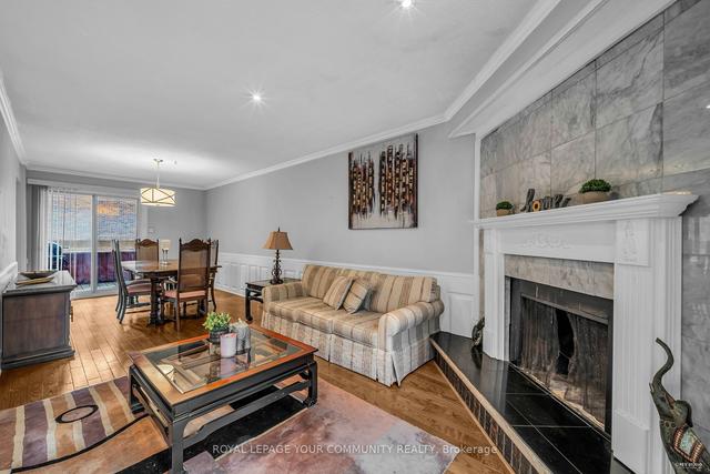 43 Poets Walk Way, Townhouse with 3 bedrooms, 2 bathrooms and 2 parking in Toronto ON | Image 4