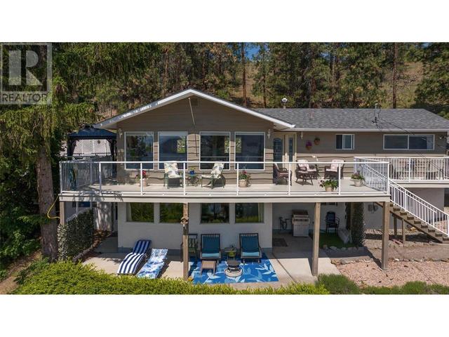 5868 Macgregor Road, House detached with 4 bedrooms, 2 bathrooms and 6 parking in Peachland BC | Image 2