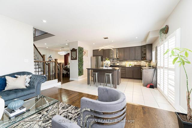 7 Malthouse Cres, House detached with 4 bedrooms, 4 bathrooms and 3 parking in Ajax ON | Image 7