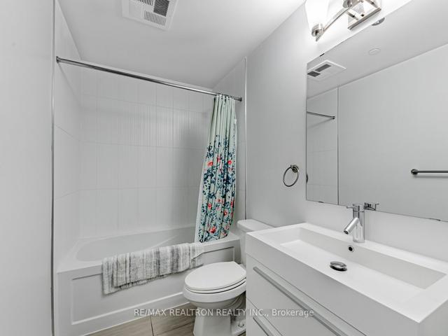 1202 - 297 College St, Condo with 1 bedrooms, 1 bathrooms and 0 parking in Toronto ON | Image 18