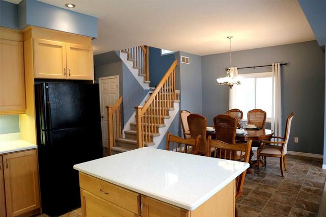 855 Laurelwood Dr, House detached with 3 bedrooms, 3 bathrooms and 2 parking in Waterloo ON | Image 8