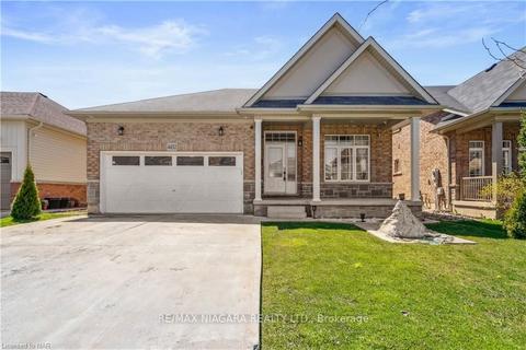 4432 Cinnamon Grve, House detached with 3 bedrooms, 3 bathrooms and 4 parking in Niagara Falls ON | Card Image