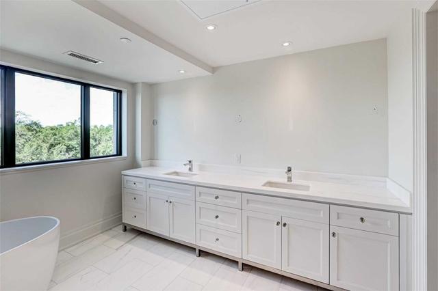 705 - 4 The Kingsway, Condo with 2 bedrooms, 2 bathrooms and 2 parking in Toronto ON | Image 25