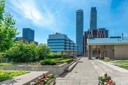 2510 - 8 Park Rd, Condo with 2 bedrooms, 2 bathrooms and 1 parking in Toronto ON | Image 16