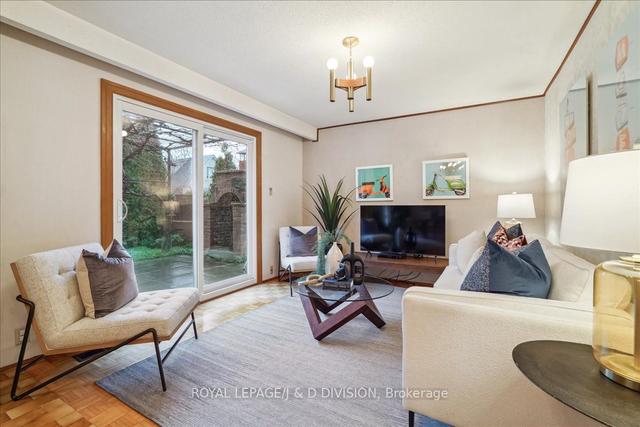281 Bogert Ave, House detached with 3 bedrooms, 3 bathrooms and 4 parking in Toronto ON | Image 3