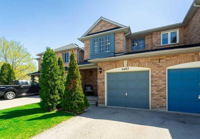 4483 Victory Crt, House attached with 3 bedrooms, 2 bathrooms and 2 parking in Burlington ON | Image 1