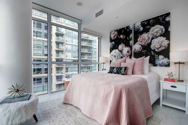 807 - 39 Sherbourne St, Condo with 1 bedrooms, 1 bathrooms and 1 parking in Toronto ON | Image 5