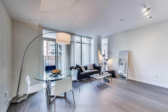 404 - 105 George St, Condo with 2 bedrooms, 2 bathrooms and 0 parking in Toronto ON | Image 3