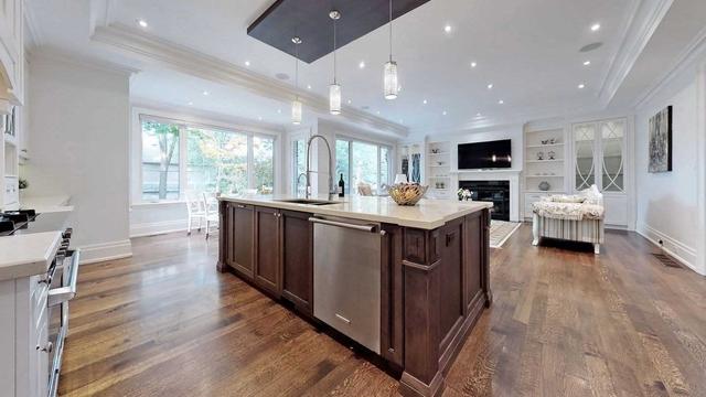 120 Estelle Ave, House detached with 4 bedrooms, 5 bathrooms and 4 parking in Toronto ON | Image 17