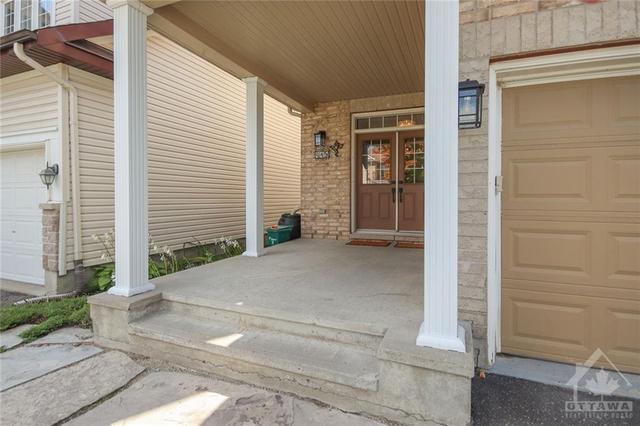 415 Amar Lane, House detached with 3 bedrooms, 3 bathrooms and 6 parking in Ottawa ON | Image 2