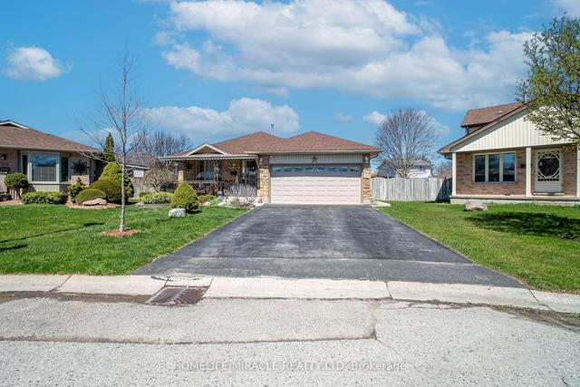 94 Vaubois Pl, House detached with 3 bedrooms, 2 bathrooms and 6 parking in London ON | Image 1