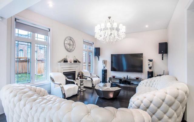 9 Tammy Dr, House detached with 4 bedrooms, 5 bathrooms and 6 parking in Brampton ON | Image 4