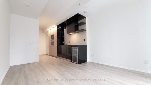 1805 - 70 Temperance St, Condo with 0 bedrooms, 1 bathrooms and 0 parking in Toronto ON | Image 8