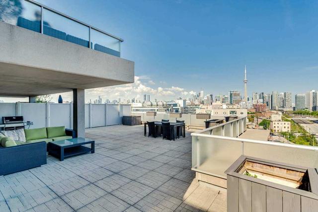 1014 - 1 Shaw St, Condo with 3 bedrooms, 2 bathrooms and 2 parking in Toronto ON | Image 7