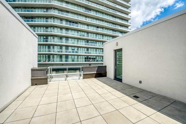 th10 - 113 Mcmahon Dr, Townhouse with 2 bedrooms, 3 bathrooms and 2 parking in Toronto ON | Image 24