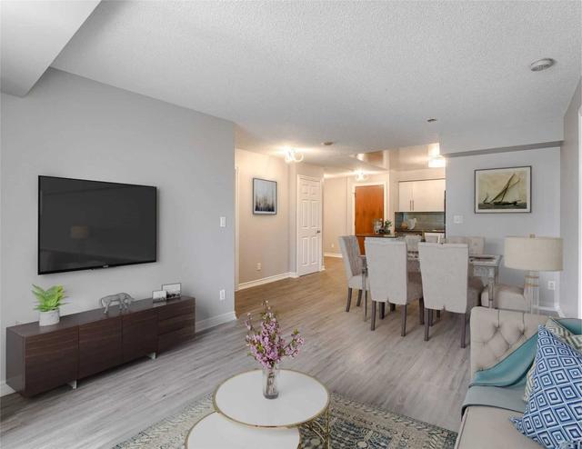 401 - 310 Burnhamthorpe Rd, Condo with 2 bedrooms, 2 bathrooms and 1 parking in Mississauga ON | Image 6
