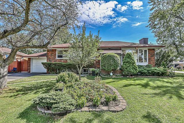 43 Farmcrest Dr, House detached with 3 bedrooms, 3 bathrooms and 5 parking in Toronto ON | Image 1