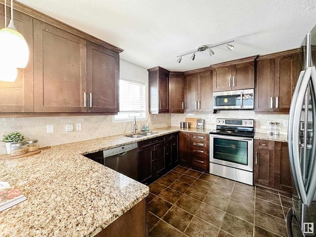 25 Delage Cr, House detached with 4 bedrooms, 3 bathrooms and 4 parking in St. Albert AB | Image 3