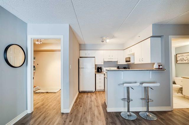 306 - 2055 Appleby Line, Condo with 1 bedrooms, 1 bathrooms and 1 parking in Burlington ON | Image 3
