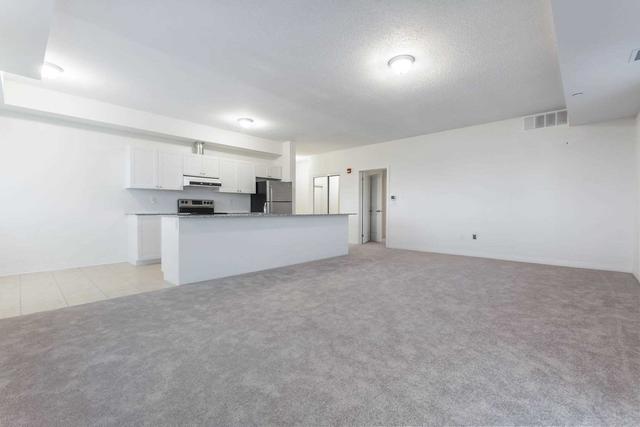 312 - 70 Shipway Ave, Condo with 2 bedrooms, 2 bathrooms and 1 parking in Clarington ON | Image 2