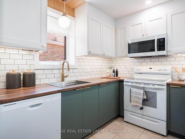 505 Caledonia Rd, House detached with 2 bedrooms, 2 bathrooms and 4 parking in Toronto ON | Image 5