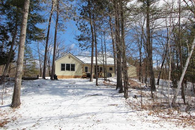 240 Burnt Dam Rd, House detached with 5 bedrooms, 2 bathrooms and 6 parking in Havelock Belmont Methuen ON | Image 1