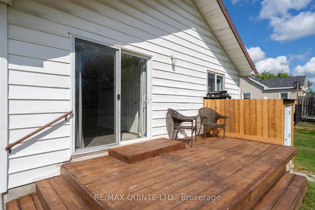 536 Cannifton Rd N, House detached with 3 bedrooms, 2 bathrooms and 4 parking in Belleville ON | Image 17