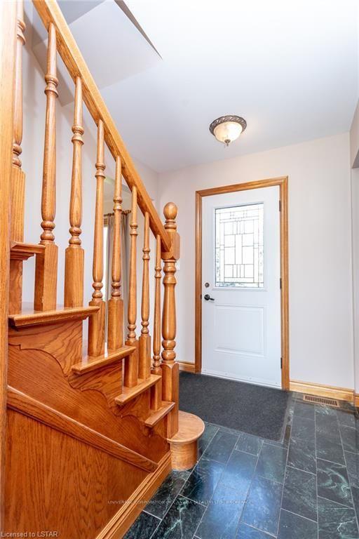9806 Tower Line Rd, House detached with 4 bedrooms, 3 bathrooms and 6 parking in Central Elgin ON | Image 11
