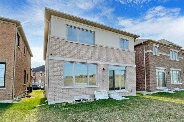 37 Maskell Cres, House detached with 5 bedrooms, 4 bathrooms and 4 parking in Whitby ON | Image 33