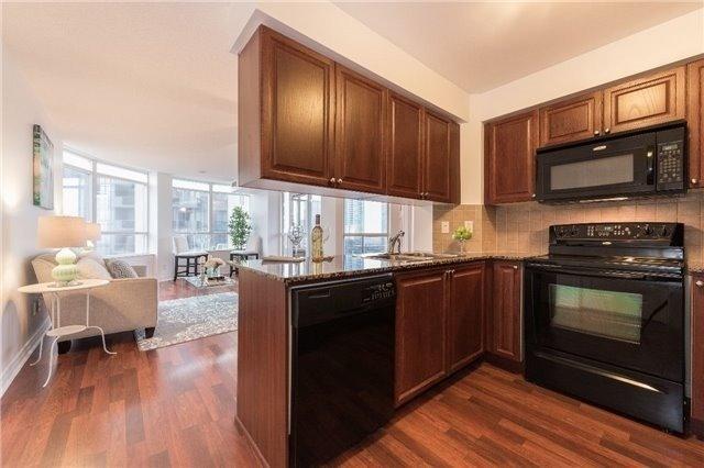 1713 - 310 Burnhamthorpe Rd W, Condo with 2 bedrooms, 2 bathrooms and 2 parking in Mississauga ON | Image 5