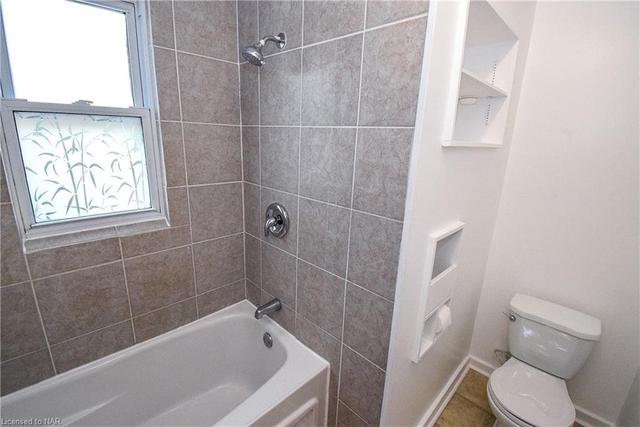98 Facer Street, House detached with 3 bedrooms, 1 bathrooms and 3 parking in St. Catharines ON | Image 25