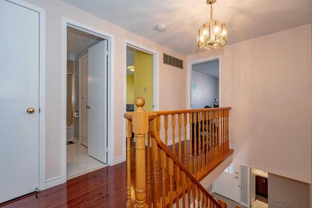 186 Enchanted Hills Cres, House detached with 3 bedrooms, 4 bathrooms and 3 parking in Toronto ON | Image 9