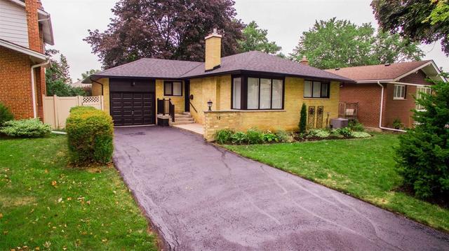 15 Deanefield Cres, House detached with 3 bedrooms, 2 bathrooms and 6 parking in Toronto ON | Image 20