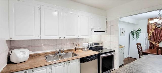 2514 - 5 Massey Sq, Condo with 3 bedrooms, 2 bathrooms and 1 parking in Toronto ON | Image 26