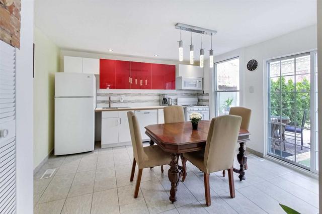 142 Seaton St, House detached with 7 bedrooms, 5 bathrooms and 0 parking in Toronto ON | Image 5