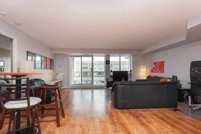 1001 - 18 Stafford St, Condo with 1 bedrooms, 2 bathrooms and 1 parking in Toronto ON | Image 4