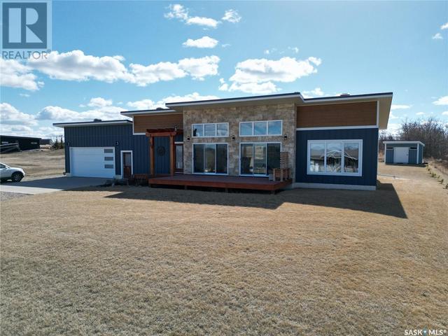 700 Saskatoon Drive, House detached with 2 bedrooms, 2 bathrooms and null parking in Katepwa SK | Image 1