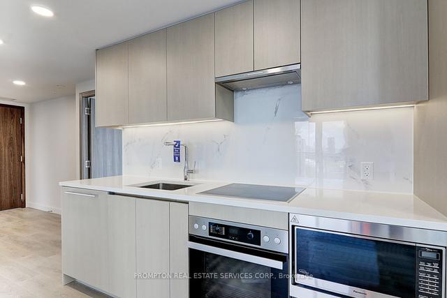 2111 - 38 Widmer St, Condo with 3 bedrooms, 2 bathrooms and 0 parking in Toronto ON | Image 10