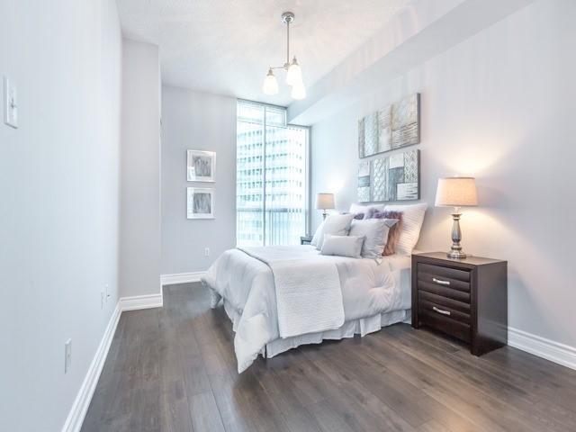 Lph17 - 23 Lorraine Dr, Condo with 2 bedrooms, 3 bathrooms and 1 parking in Toronto ON | Image 12