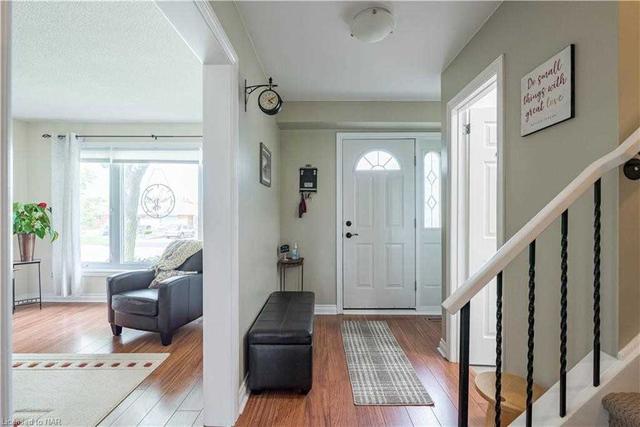 98 Bonham Blvd, House detached with 3 bedrooms, 2 bathrooms and 3 parking in Mississauga ON | Image 34