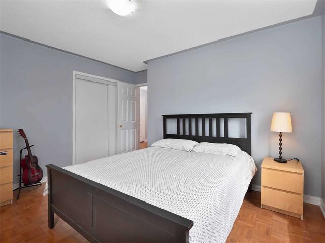 12 Vanier St, House detached with 4 bedrooms, 4 bathrooms and 4 parking in Whitby ON | Image 13