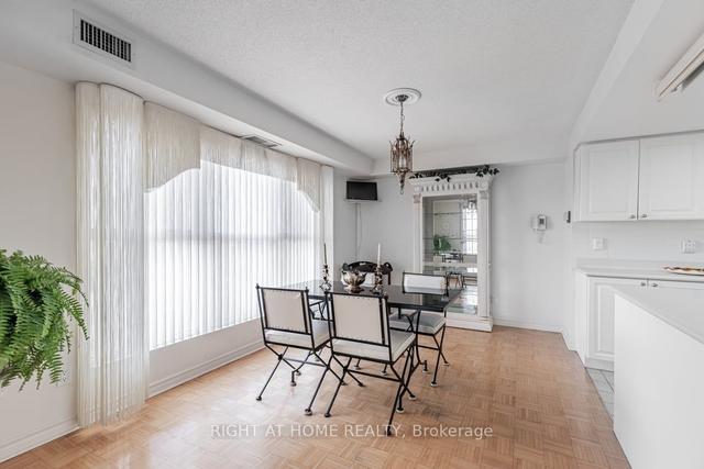 715 - 18 Concorde Pl, Condo with 2 bedrooms, 2 bathrooms and 1 parking in Toronto ON | Image 5